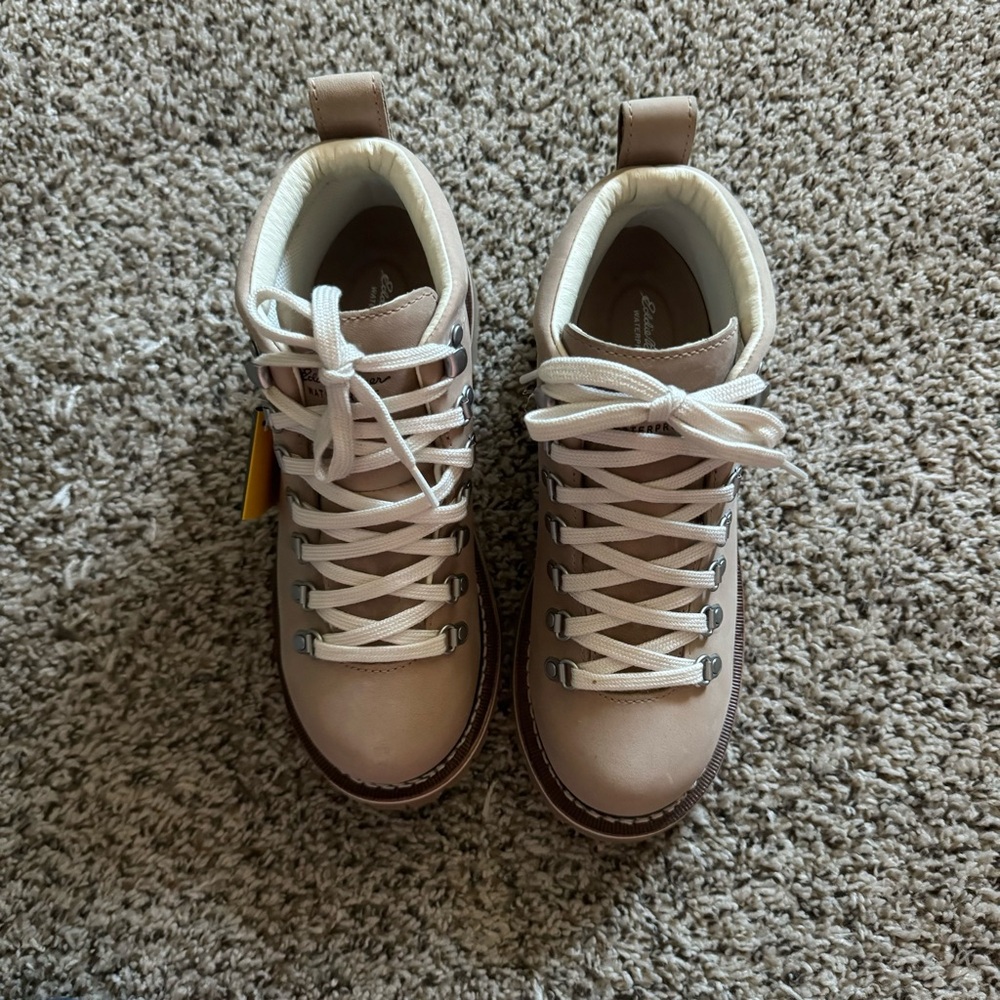 Eddie Bauer women’s k6 boots US7